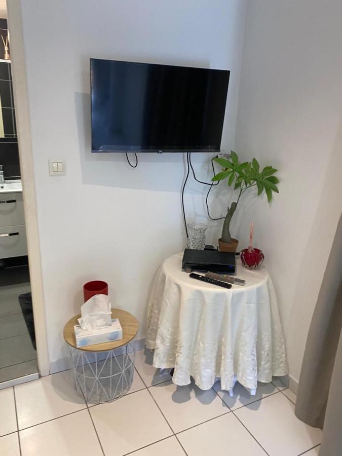 Studio - Carre De Soie Vaulx En Velin Dış mekan fotoğraf