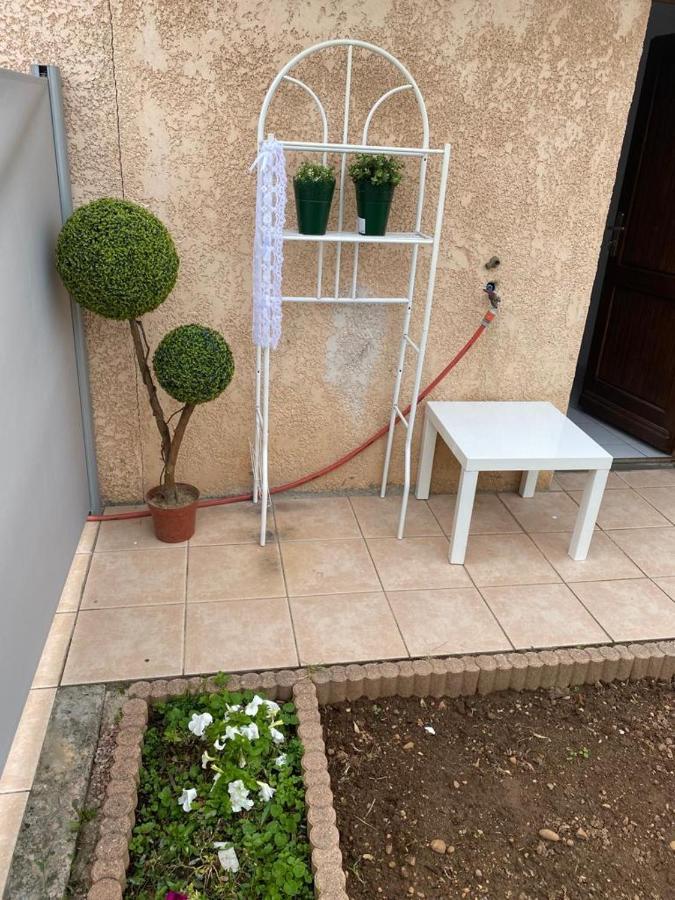 Studio - Carre De Soie Vaulx En Velin Dış mekan fotoğraf
